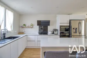 House in Saint-Thibault-des-Vignes (77400)