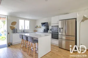 House in Saint-Thibault-des-Vignes (77400)