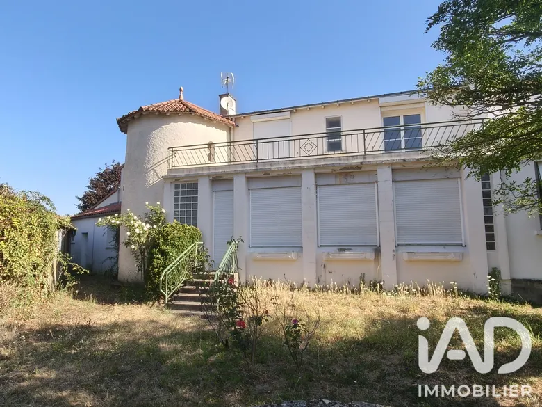 Maison 6 pièces 150 m² · à Montaigu · 150 m² · 240 000 €