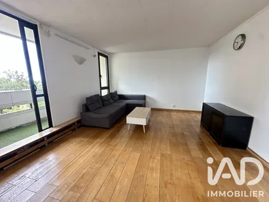 Apartment in Élancourt (78990)