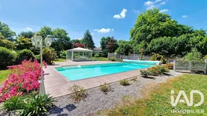 Maison à Carcarès-Sainte-Croix (40400)