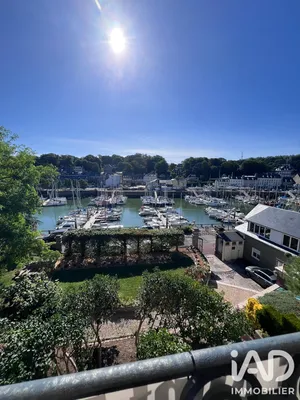Apartment in Saint-Valery-en-Caux (76460)