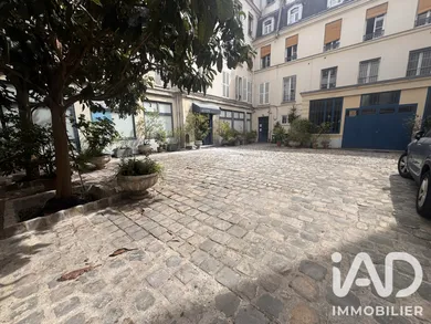 Parking à Paris (75009)