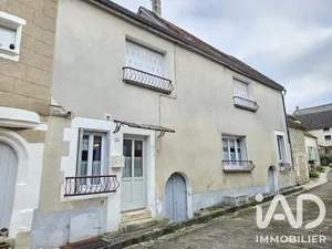 Village house in Irancy (89290)