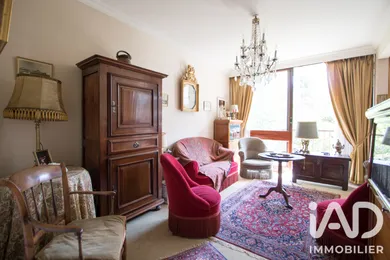 Apartment in Fontenay-le-Fleury (78330)