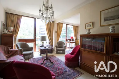 Apartment in Fontenay-le-Fleury (78330)