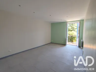 Appartement à Aveze (30120)
