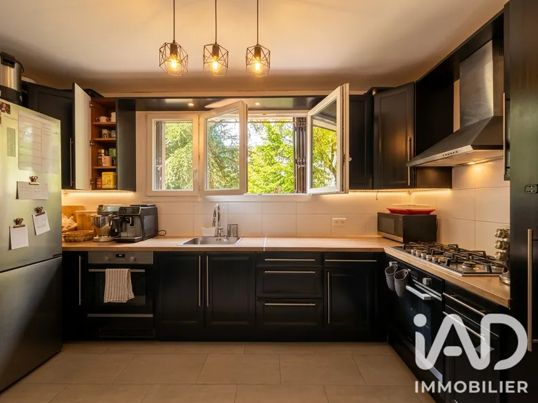 Appartement 4 pièces 92 m² · à La Celle-Saint-Cloud · 92,4 m² · 309 000 €