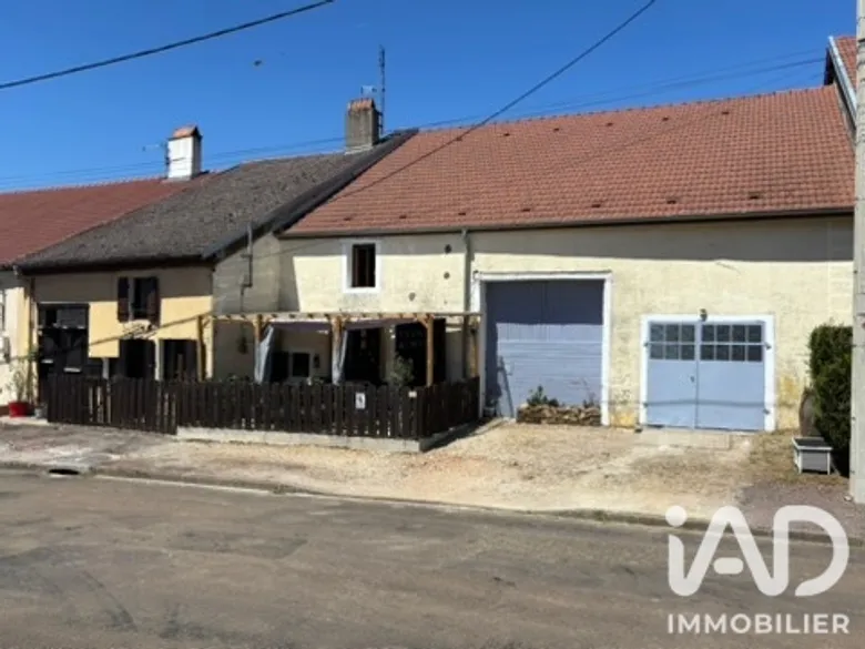 Maison 6 pièces 184 m² · à Pressigny · 184 m² · 90 000 €