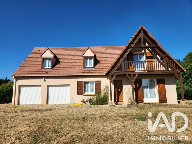 Maison 6 pièces 160 m² · à Chuisnes · 160 m² · 275 000 €