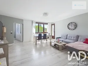 Apartment in Saint-Fargeau-Ponthierry (77310)