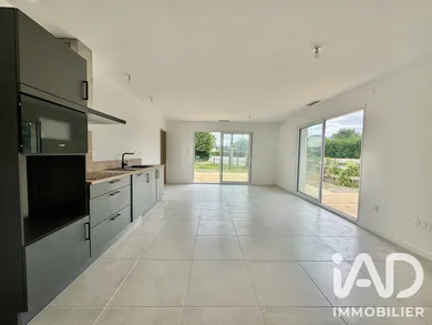 Traditional house in Salles (33770)