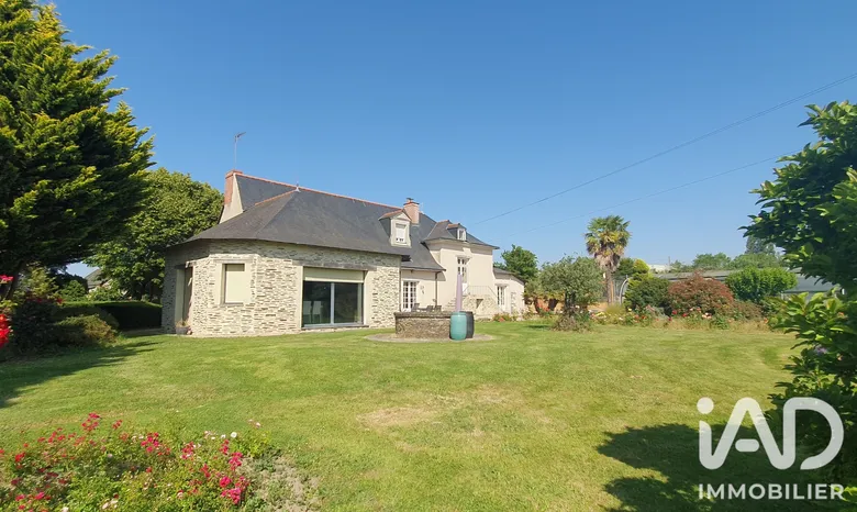 Maison 7 pièces 248 m² · à Écouflant · 248 m² · 725 000 €