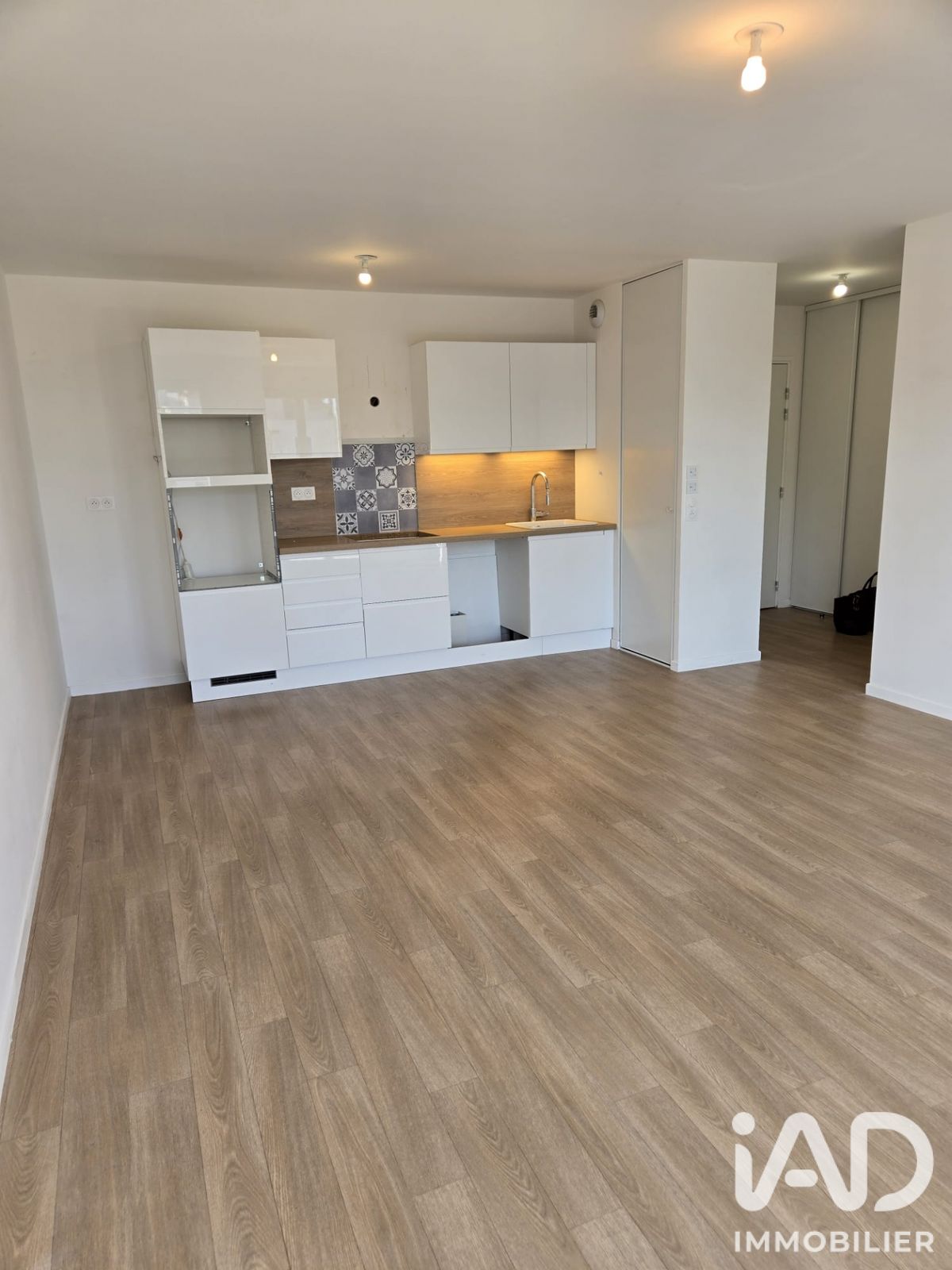 Appartement 3 pièces de 61 m² à Saint-Pierre-du-Perray (91280)