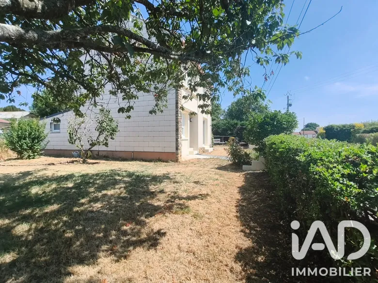 Maison 4 pièces 86 m² · à Chemillé-en-Anjou · 85,9 m² · 178 000 €