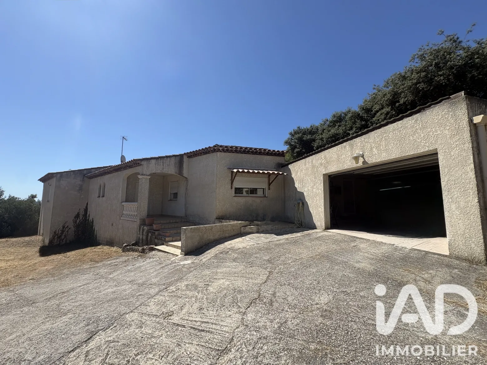 Vente maison à Bandol (83150) : maison traditionnelle 5 pièces 137 m² - 2070282 — 2