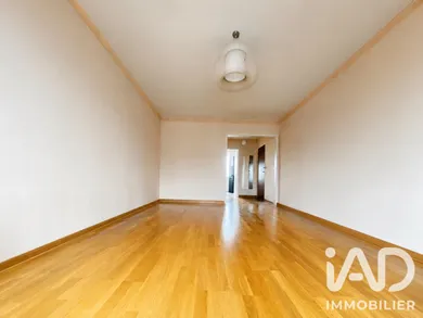 Apartment in Reims (51100)
