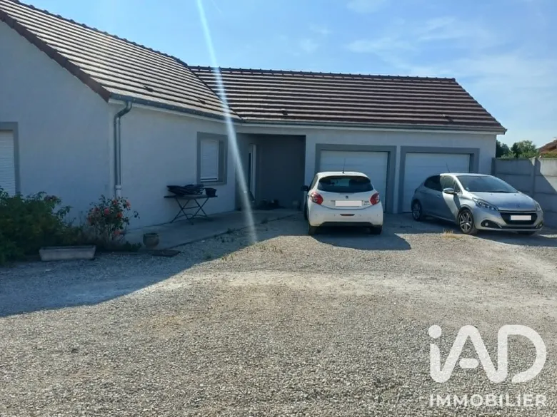 Maison 5 pièces 108 m² · à Giffaumont-Champaubert · 107,6 m² · 299 900 €