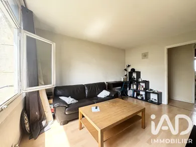 Apartment in Châtillon (92320)