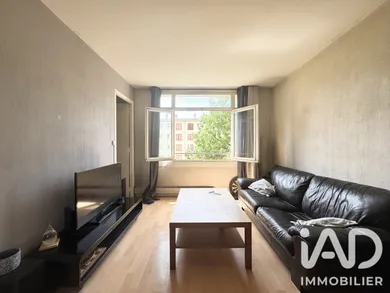 Apartment in Châtillon (92320)