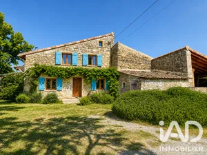 Maison de campagne à Suze (26400)
