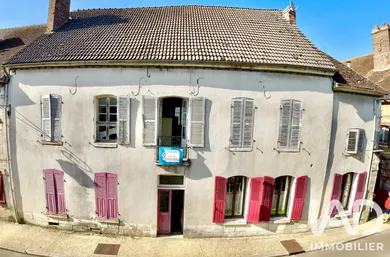 Maison de ville à Villeneuve-sur-Yonne (89500)