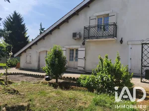 Maison à Salles-d'Angles (16130)