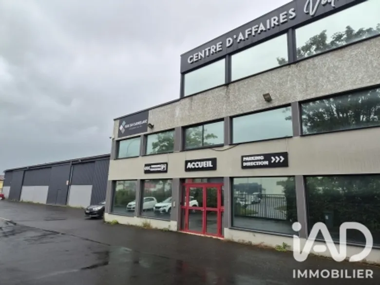 Immeuble 340 m² · à Saint-Memmie · 340 m² · 1 667 000 €