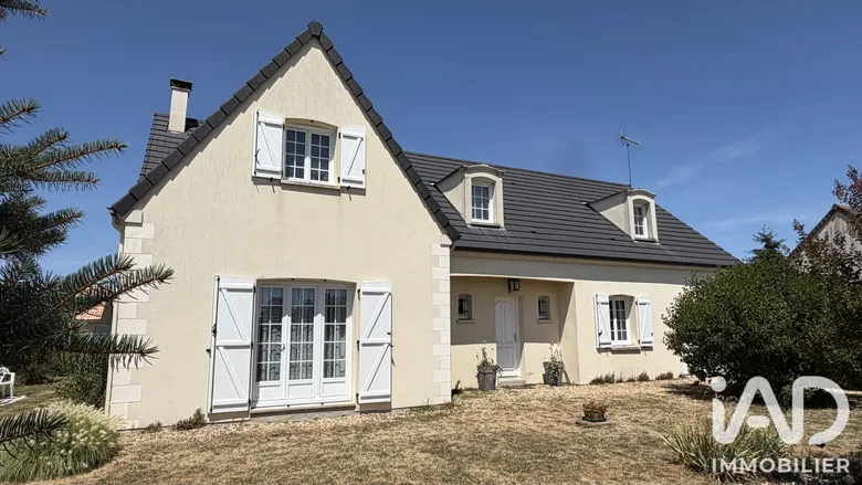 Maison 7 pièces 198 m² · à Méreau · 198,1 m² · 310 000 €