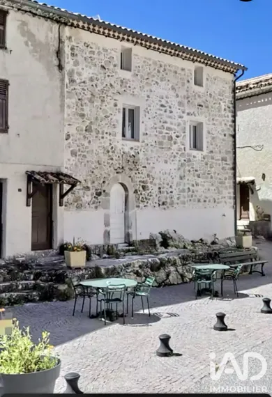 Maison de village à Le Mas (06910)