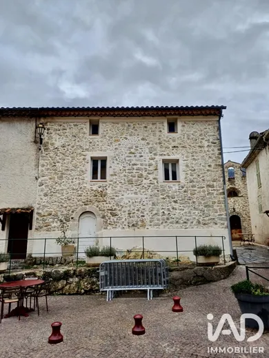 Maison de village à Le Mas (06910)