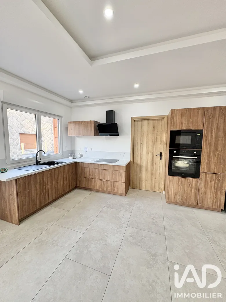 Maison 5 pièces 115 m² · à Bruay-sur-l'Escaut · 115 m² · 260 000 €