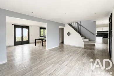 Maison à Le Plessis-Trévise (94420)