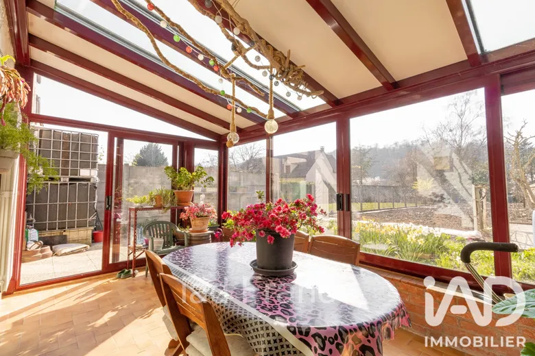Maison 12 pièces 330 m² · à Maule · 330 m² · 562 000 €