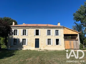 Maison de campagne à Sainte-Florence (33350)