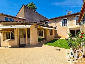 House in Neuville-de-Poitou (86170)