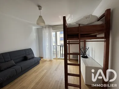 Apartment in Paris (75019)
