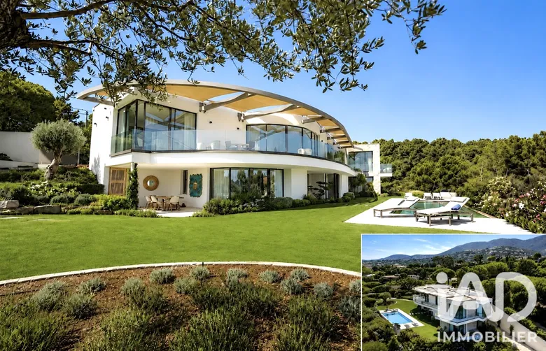 Maison 8 pièces 410 m² · à Cavalaire-sur-Mer · 410 m² · 6 900 000 €