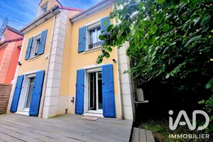 Maison à Villeneuve-la-Garenne (92390)