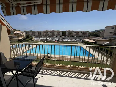 Apartment in Mandelieu-la-Napoule (06210)
