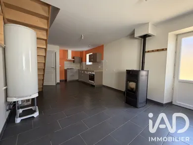 Maison à Neuvy-Bouin (79130)