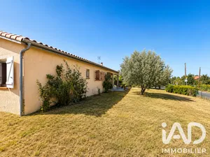 Townhouse in Bouillac (82600)