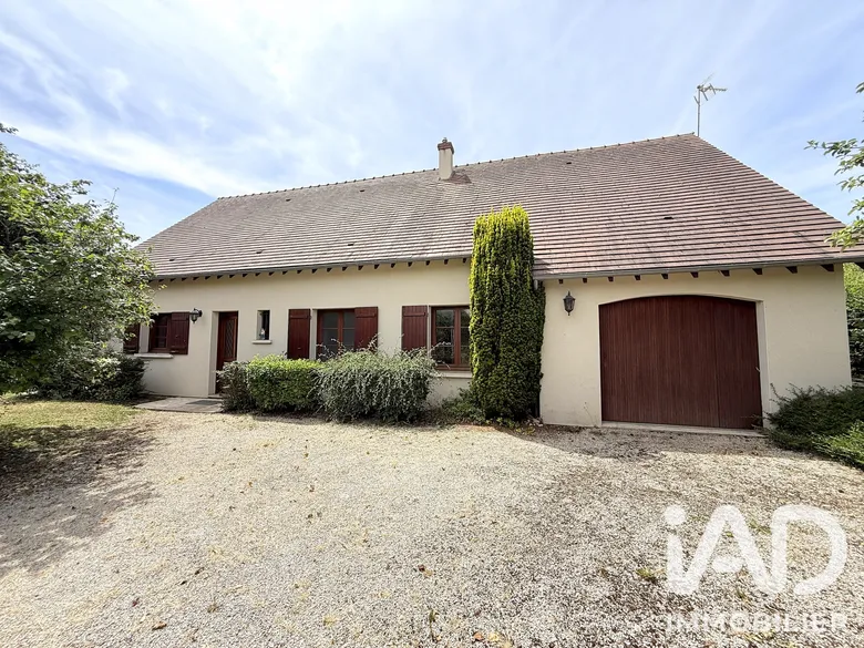 Maison 7 pièces 163 m² · à Saint-Denis-Lanneray · 163 m² · 197 800 €