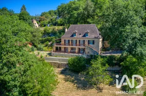 Maison traditionnelle à Beynac-et-Cazenac (24220)