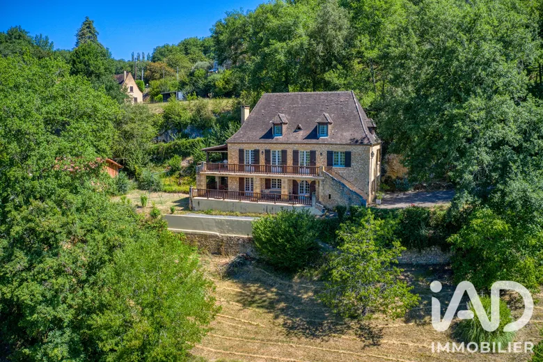 Maison 8 pièces 186 m² · à Beynac-Et-Cazenac · 186 m² · 399 000 €