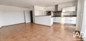 Apartment in Aubagne (13400)
