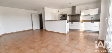 Apartment in Aubagne (13400)
