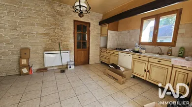 Maison à Villeneuve-la-Guyard (89340)