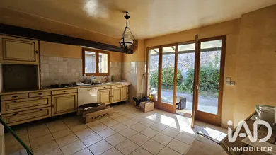 Maison à Villeneuve-la-Guyard (89340)