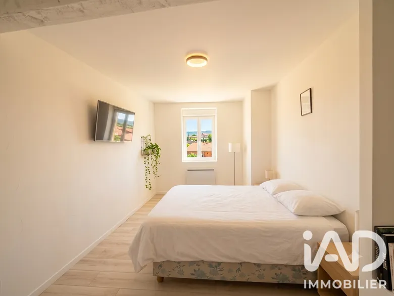 Maison 4 pièces 108 m² · à Igé · 108 m² · 220 000 €